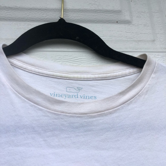 White vinyard vines top - Picture 4 of 6